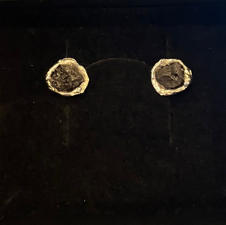 SIGN Earrings Silver With Lava Stone (M)