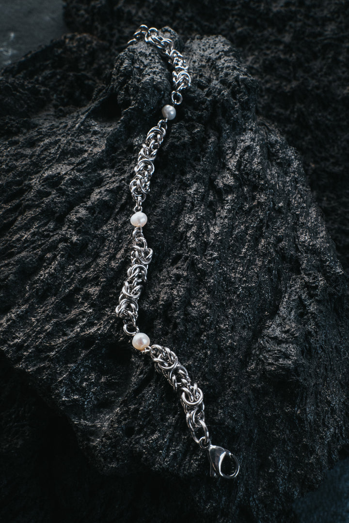 Moon Bracelet - Arctic Chain