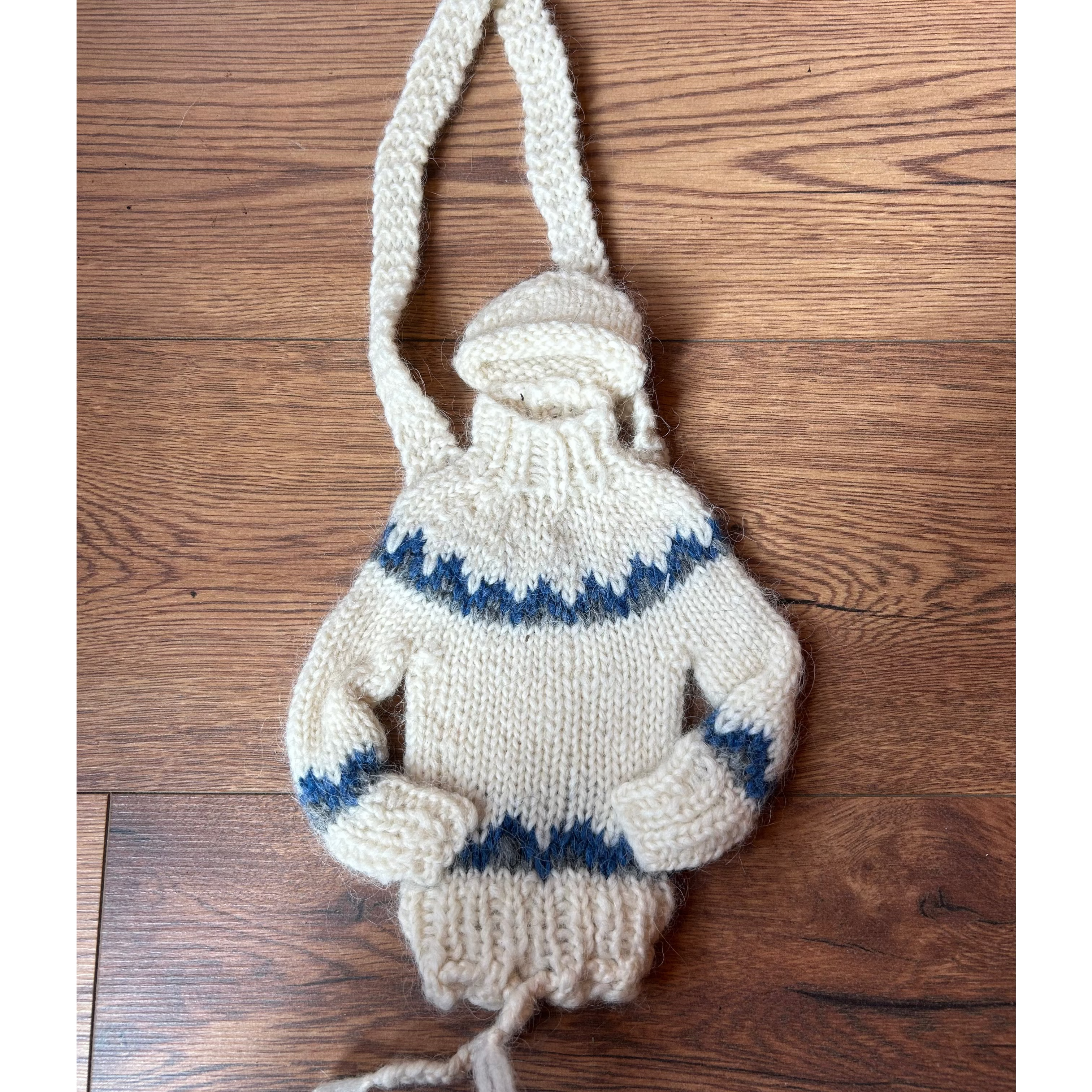 Flöskupeysur - Handmade Bottle Sweater