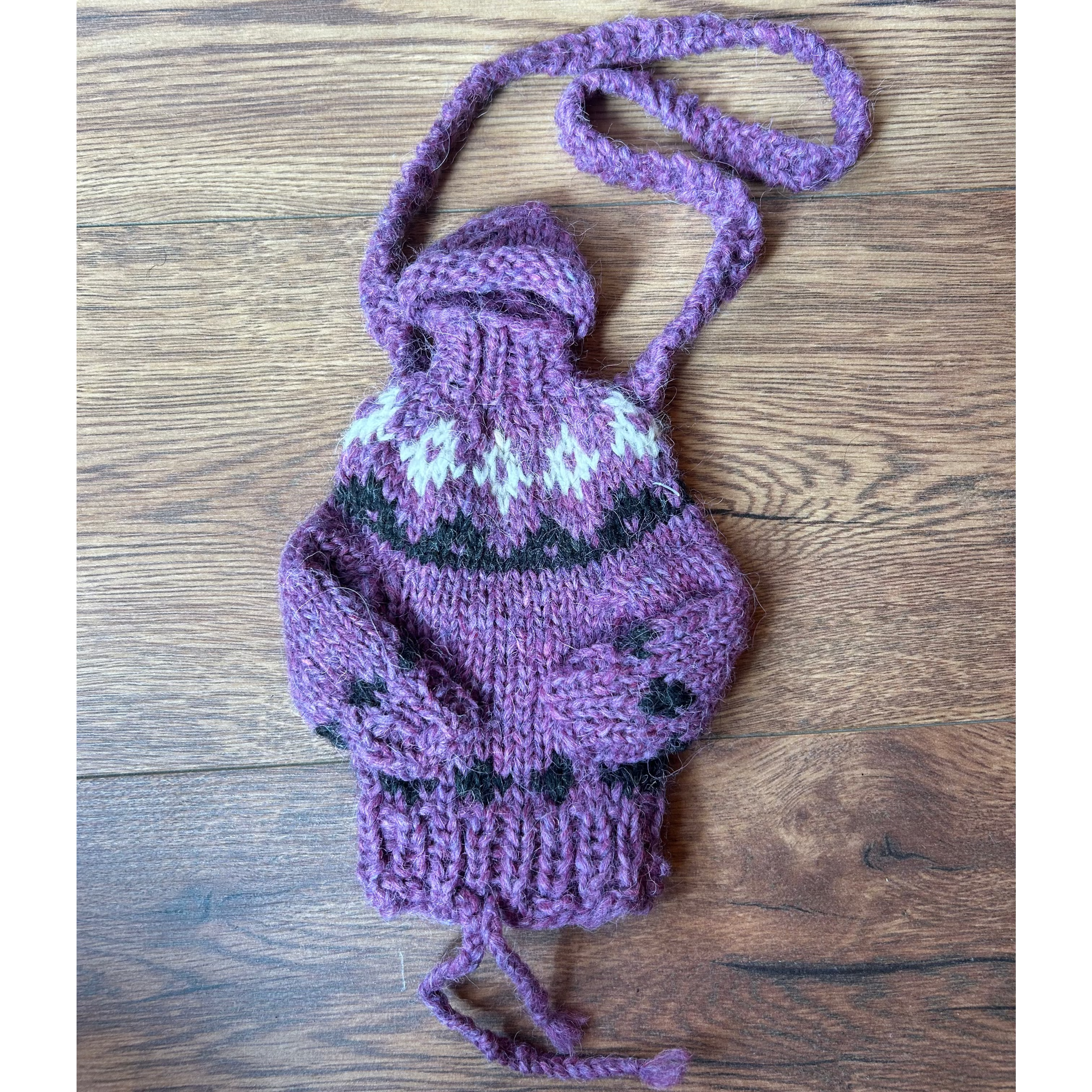 Flöskupeysur - Handmade Bottle Sweater