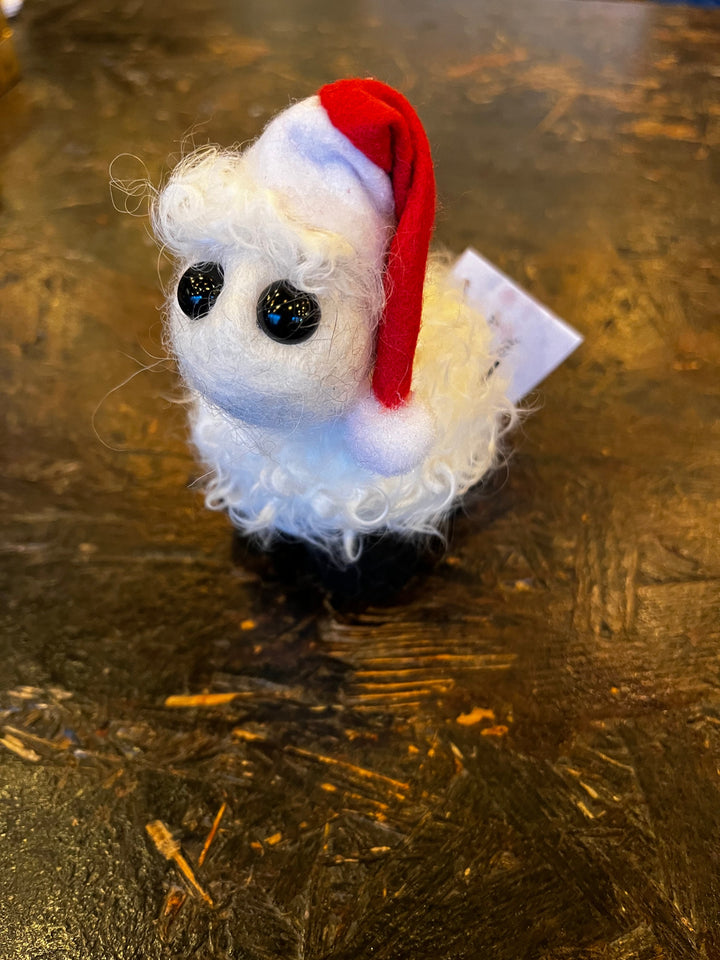 Curly Lamb with Christmas Hat - Merkikerti