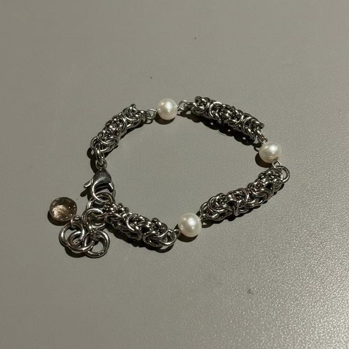 Lunar Bracelet Keshi Pearls - Arctic Chain