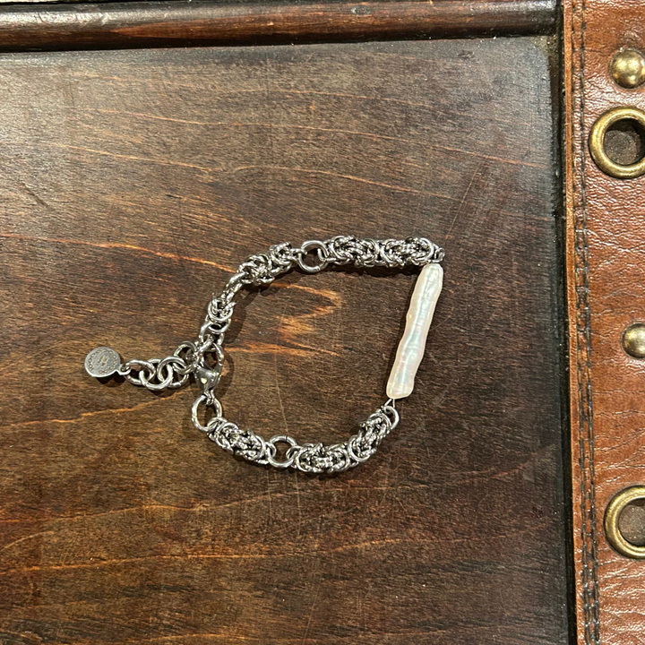 One Pearl Bracelet - Arctic Chain