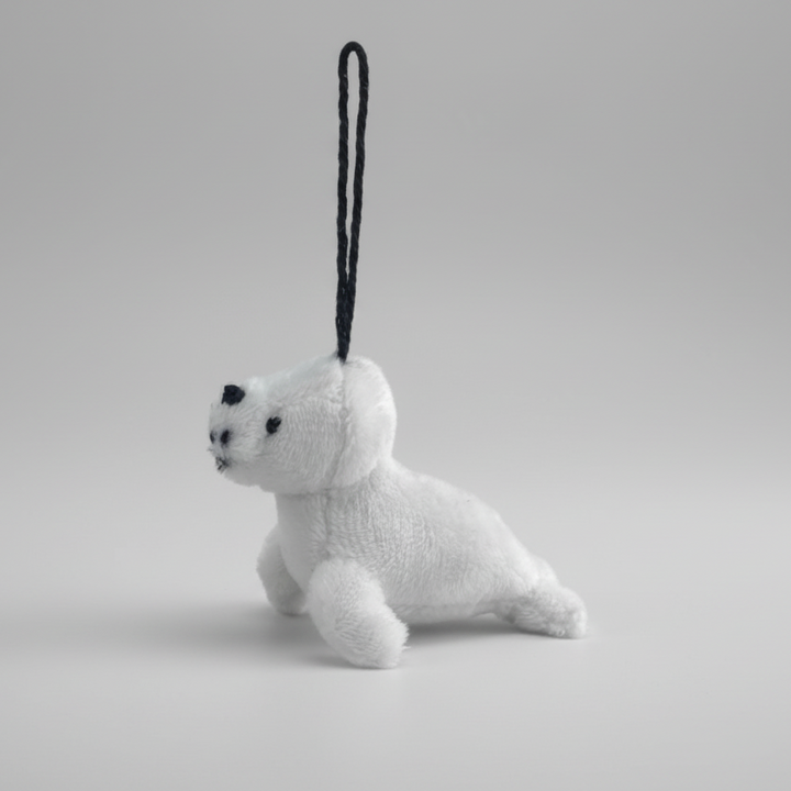 White Seal Clip Keychain 5 cm - A Memory From Iceland